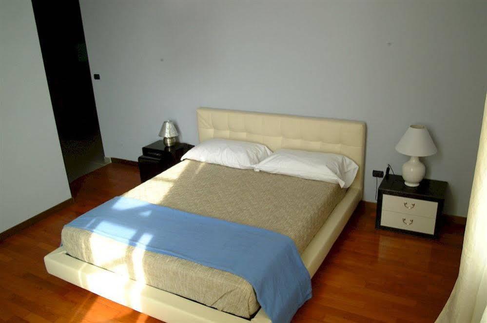 Bed and Breakfast Dimora Castello Dei Conti Trinità Zewnętrze zdjęcie
