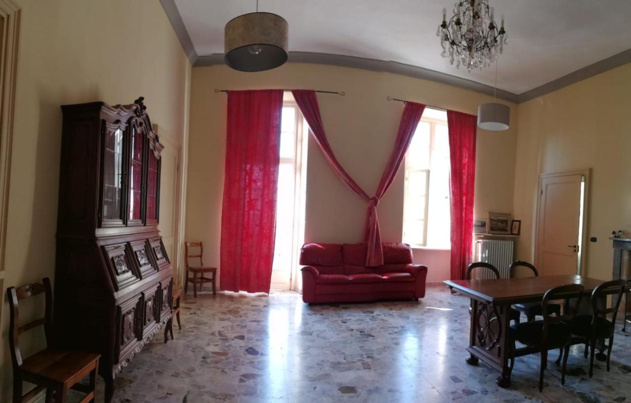 Bed and Breakfast Dimora Castello Dei Conti Trinità Zewnętrze zdjęcie